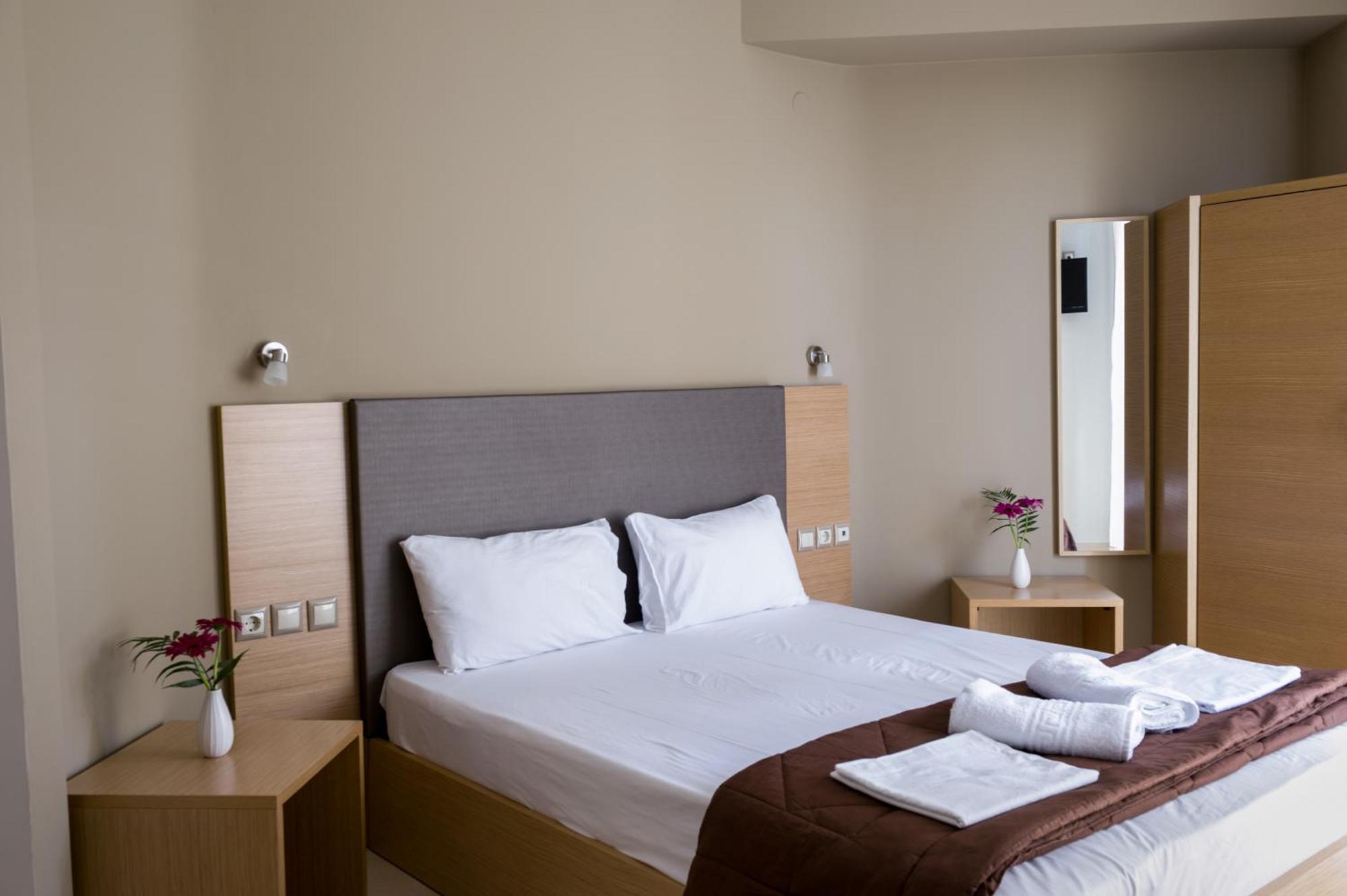 Niriides Studios And Apartments Paralía Dış mekan fotoğraf